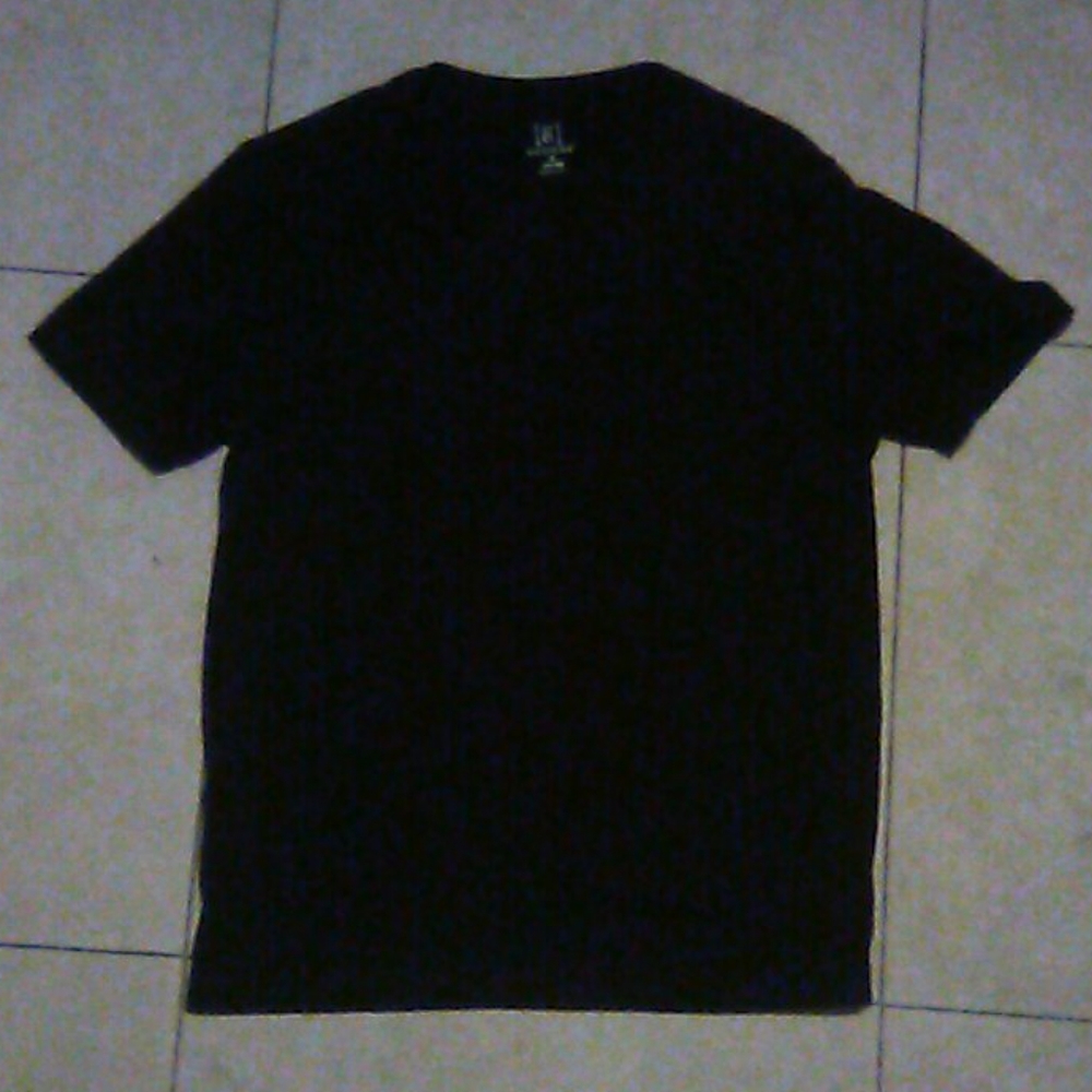 Black tee